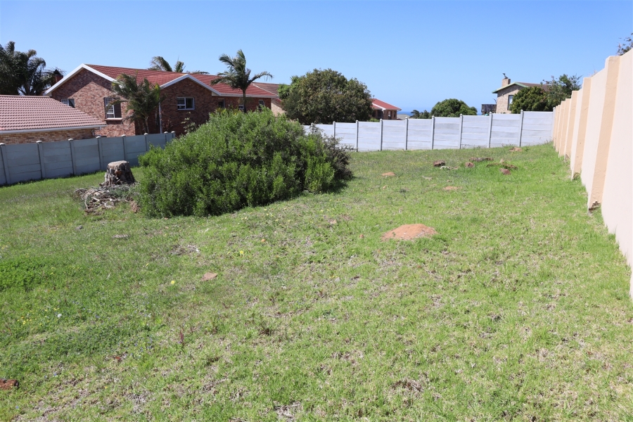 0 Bedroom Property for Sale in Wavecrest Eastern Cape